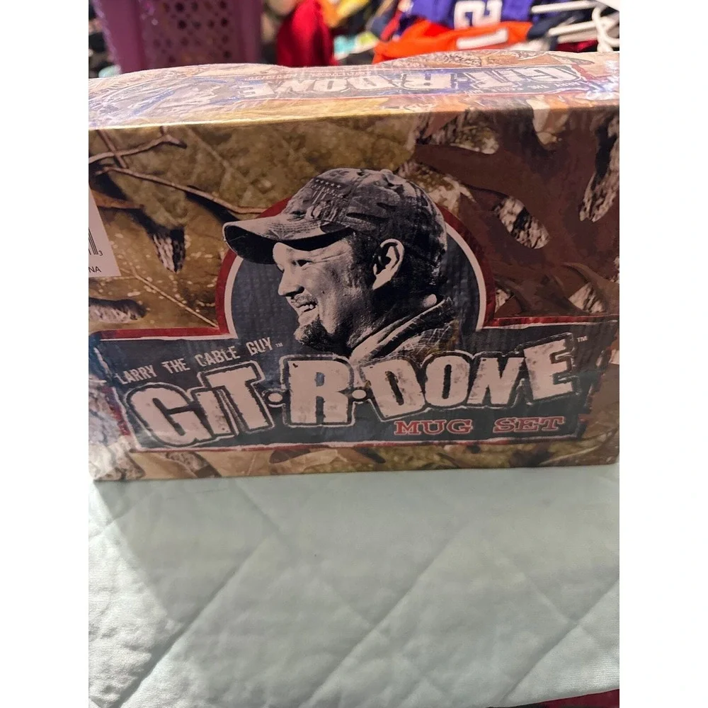 BT Larry The‎ Cable Guy Git-R-Done Mug Set 4 Pieces NIB